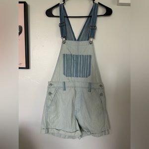 American Eagle striped overall shorts, size 4 (Small), never worn, brand…
